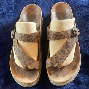 Mephisto Sandals. (Helen Sandal)